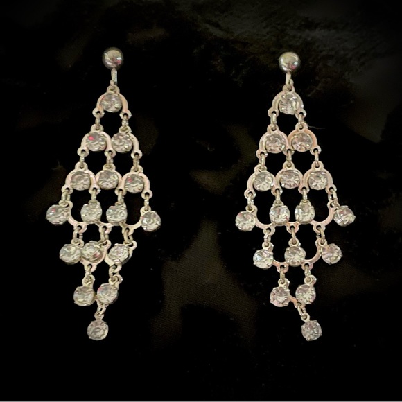 Vintage Avon Crystal Chandelier Earrings Sparkly - Picture 10 of 10